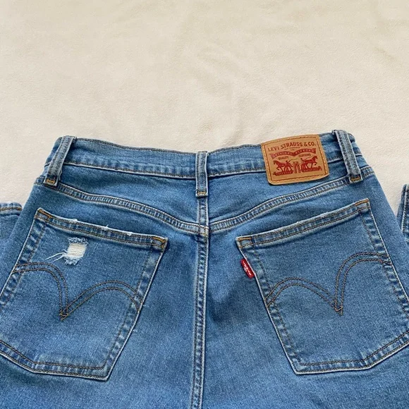 Levi’s! - Picture 1 of 2